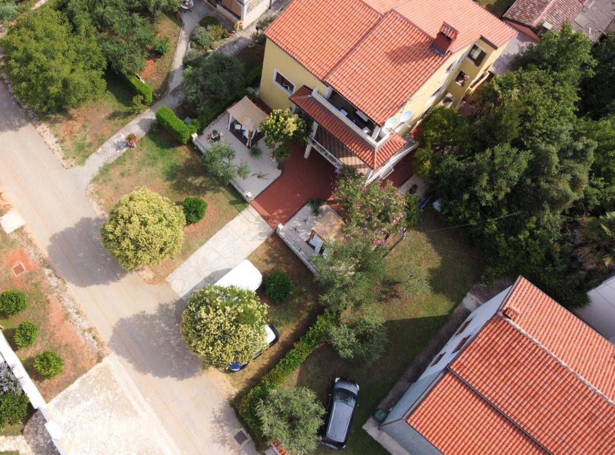 Lina Apartments Umag Eksteriør billede