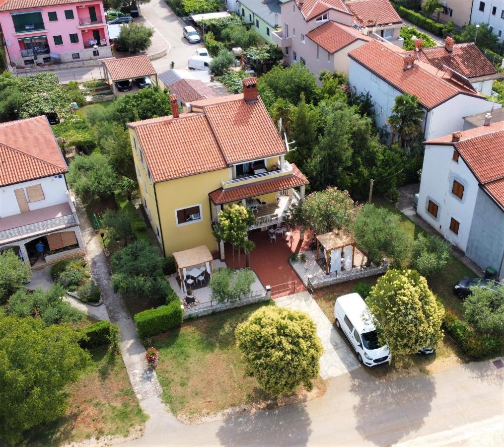Lina Apartments Umag Eksteriør billede