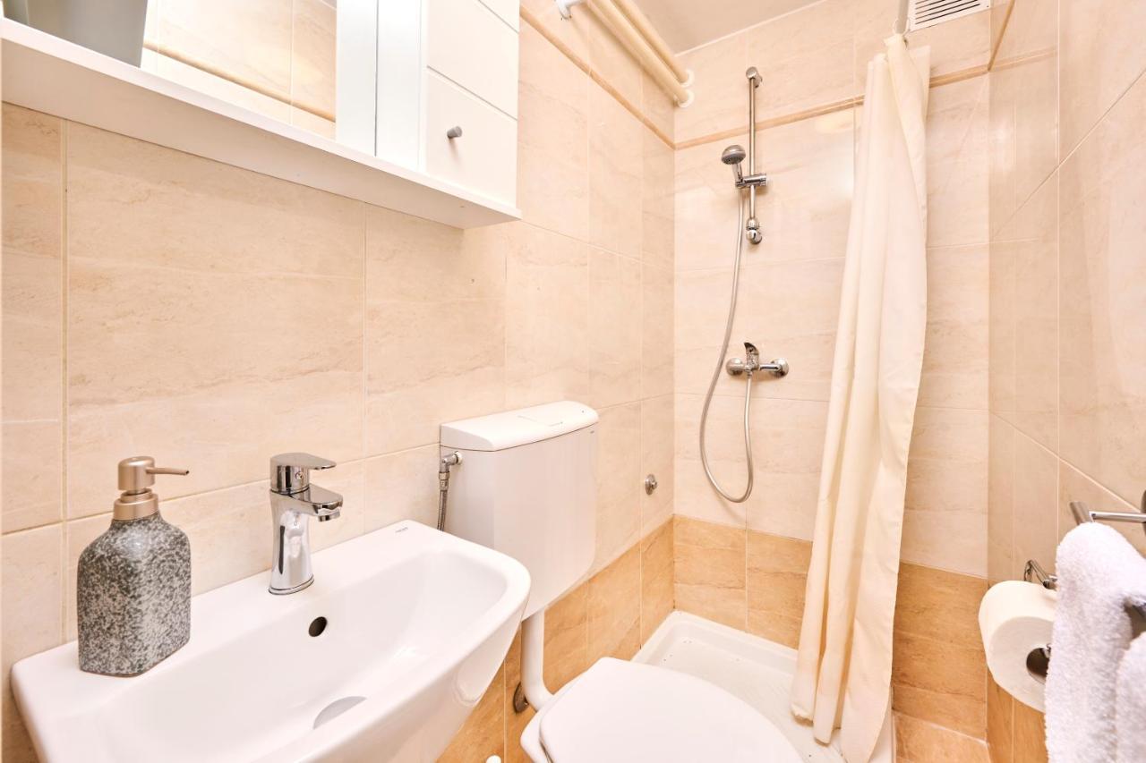 Lina Apartments Umag Eksteriør billede