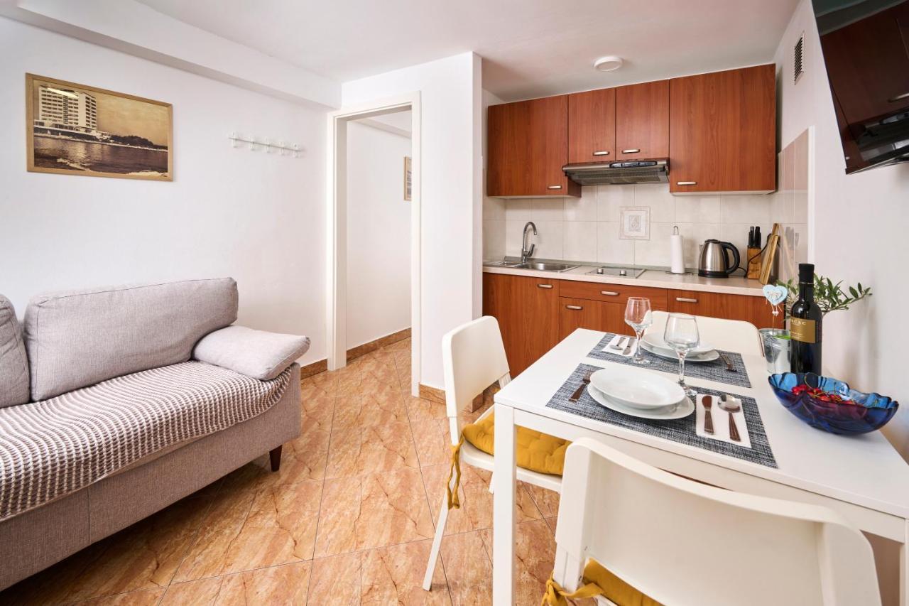 Lina Apartments Umag Eksteriør billede